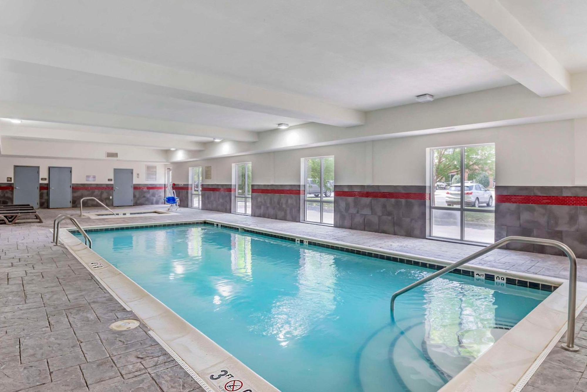 Comfort Suites At Virginia Center Commons Glen Allen Zewnętrze zdjęcie